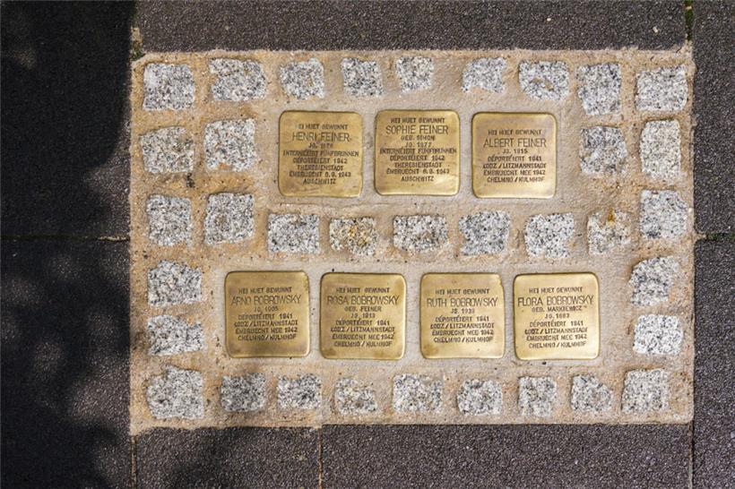 Die Stolpersteine von Henri, Sophie, Albert, Arno, Rosa, Ruth und Flora Feiner-Bobrowsky
