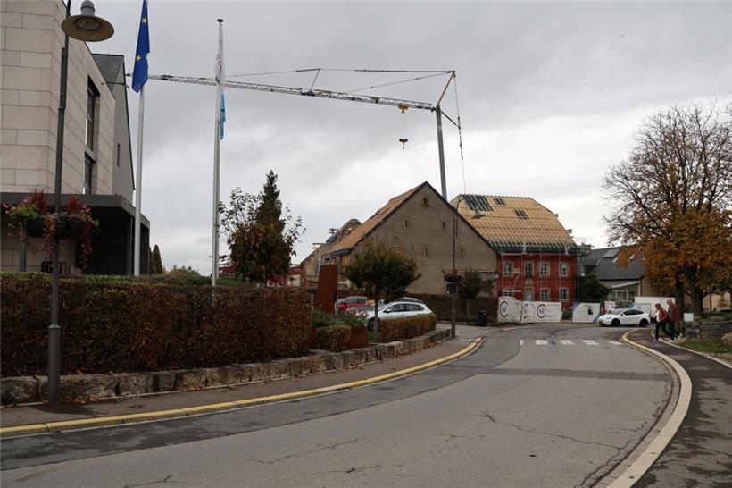 Die Straße vor der Gemeinde und der „Conter Stuff“ wird zum Shared Space umgebaut
