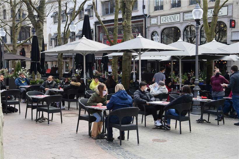Die Terrassen könnten diese Woche mehr besucht werden, da das Wetter milder wird
