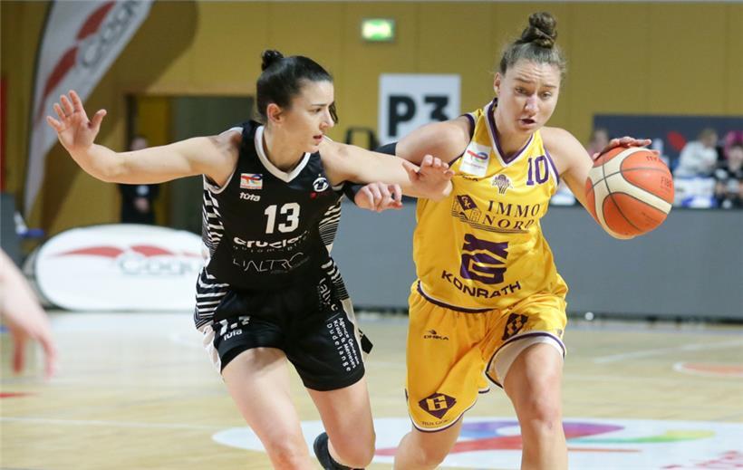 Die Top zwei der luxemburgischen MVP-Liste: Die Düdelingerin Nadia Mossong (l.), die Rang zwei belegt, und Spitzenreiterin Esmeralda Skrijelj (r.) von der Amicale Steinsel
