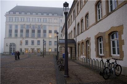 Die Tragweite der Entscheidungen, welche Gemeindepolitiker in ihrem Amt treffen müssen, ist enorm. Die Möglichkeit, trotz bester Absicht und redlichen Bemühens vor Gericht zu landen, ist groß. An Schutz mangelt es. Das Gemeindesyndikat Syvicol und das Innenministerium arbeiten an Lösungen.
