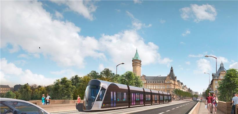 Die Tram in einer Luxtram-Grafik auf der Adolphe-Brücke. Im Hintergrund: die Avenue de la Liberté – mit freier Sichtachse bis zum Hauptbahnhof.

