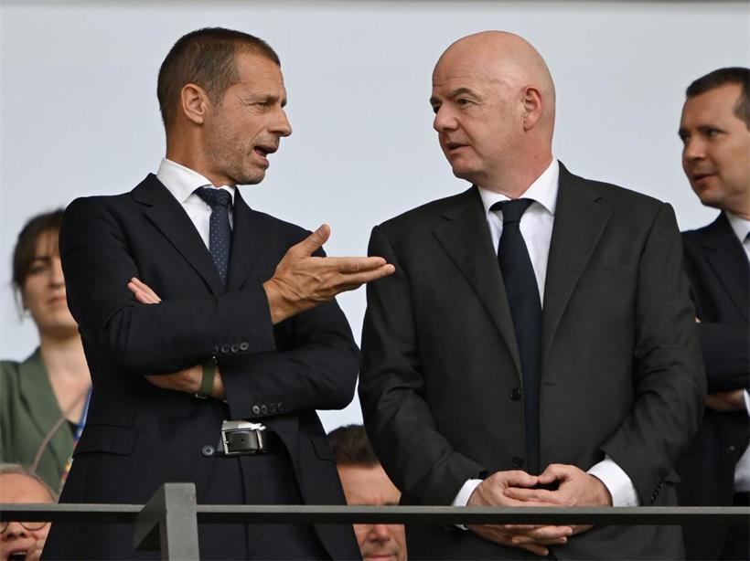Die UEFA, angeführt von Aleksander Ceferin (l.), hatte Gianni Infantino frontal angegriffen