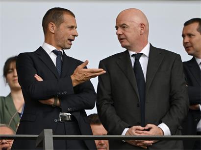 Die UEFA, angeführt von Aleksander Ceferin (l.), hatte Gianni Infantino frontal angegriffen