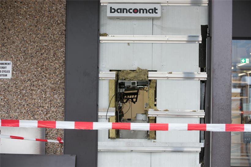 Die Überreste eines Bankomats nach einer Sprengung in Bascharage im Jahr 2021
