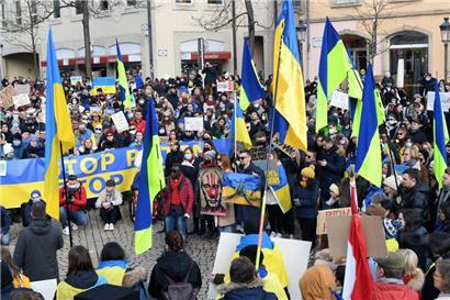 Die Ukrainer erfahren große weltweite Unterstützung – auch von russischen Expats in Luxemburg, die sich vermehrt Drohungen ausgesetzt sehen
