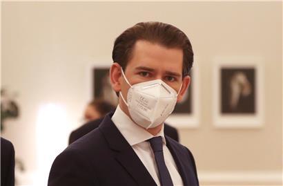 Die Umfragen sind schlecht, also muss wieder einmal Brüssel als Sündenbock herhalten: Sebastian Kurz greift die Europäische Arzneimittelbehörde an
