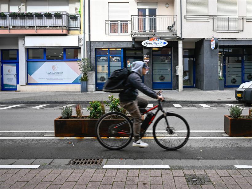 Einbahnstraße auf der Kanalstraße mit kritischen Gastronomen und veränderten Verkehrsbedingungen