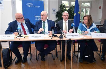Die Unterstützung für die künftige EU-Kommission gerät ins Wanken: Die luxemburgischen EU-Parlamentarier (v.l.) Marc Angel, Charles Goerens, Fernand Kartheiser und Tilly Metz bei einem Pressetermin am Montagmorgen
