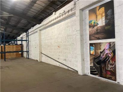 Die Vereinigung „Fuelbox“ verfolgt ein ähnliches Konzept wie Cueva: Kunst einem breiten Publikum zugänglich machen 
