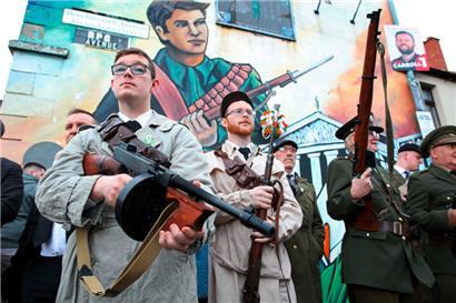 Die Vergangenheit ist stets präsent: Republikaner feiern in Belfast den 106. Geburtstag des Osteraufstands gegen die Briten
