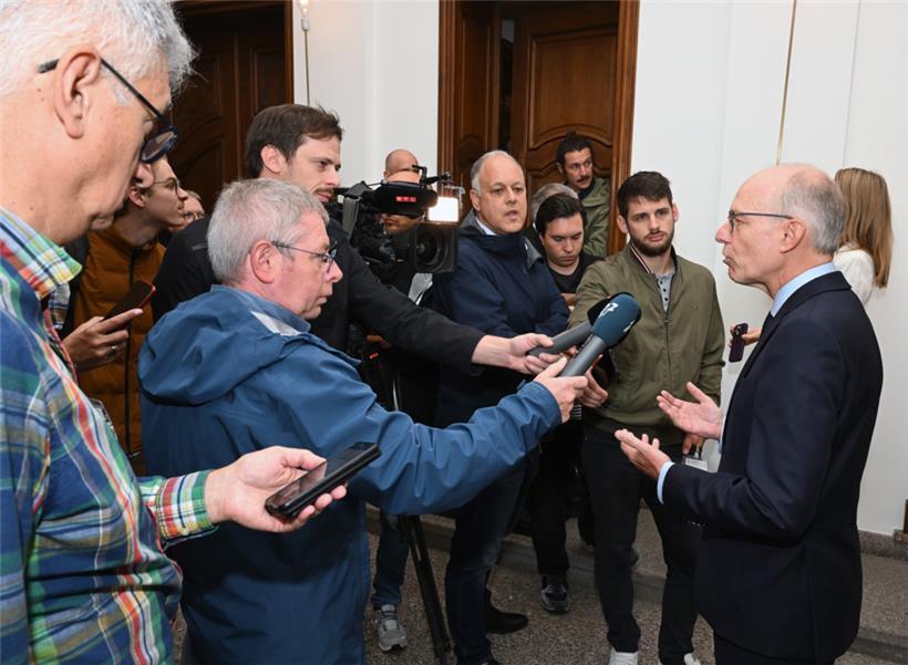 Die Verhandlungsrunde zwischen Regierung und den Sozialpartnern wurde am Mittwochmorgen fortgesetzt
