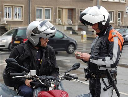 Die Verkehrssicherheitskampagne „Moto“ 2021 zieht eine erste Zwischenbilanz
