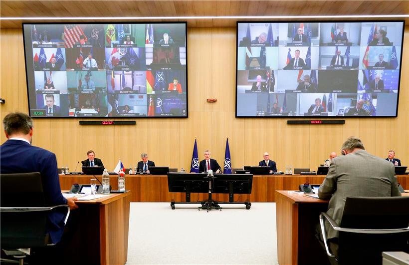 Die Verteidigungsminister der NATO-Länder trafen sich gestern zu einer Videokonferenz
