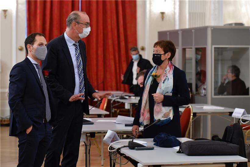 Die Vertreter der Mehrheitsparteien lobten selbstredend den Premier
