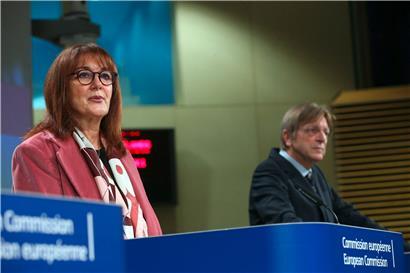 Die Vizepräsidentin der EU-Kommission Dubravka Suica (l.) und der EP-Abgeordnete Guy Verhofstadt während der gestrigen Vorstellung der Internet-Plattform zur Konferenz zur Zukunft Europas
