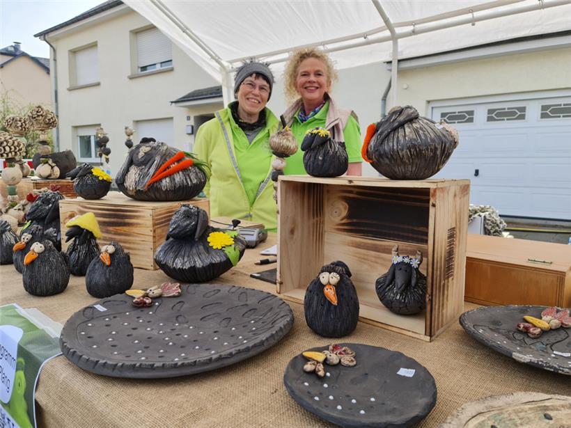 Die Vögel, die an diesem Stand angeboten wurden, fielen durch ihre runde Form un...