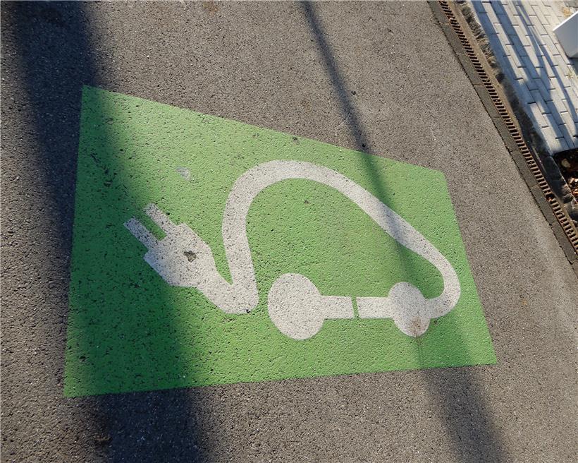 Die Zahl der Elektroautos auf Luxemburgs Straßen legt zu. Fast monatlich wurden 2020 neue Rekorde bei den Verkäufen festgestellt.
