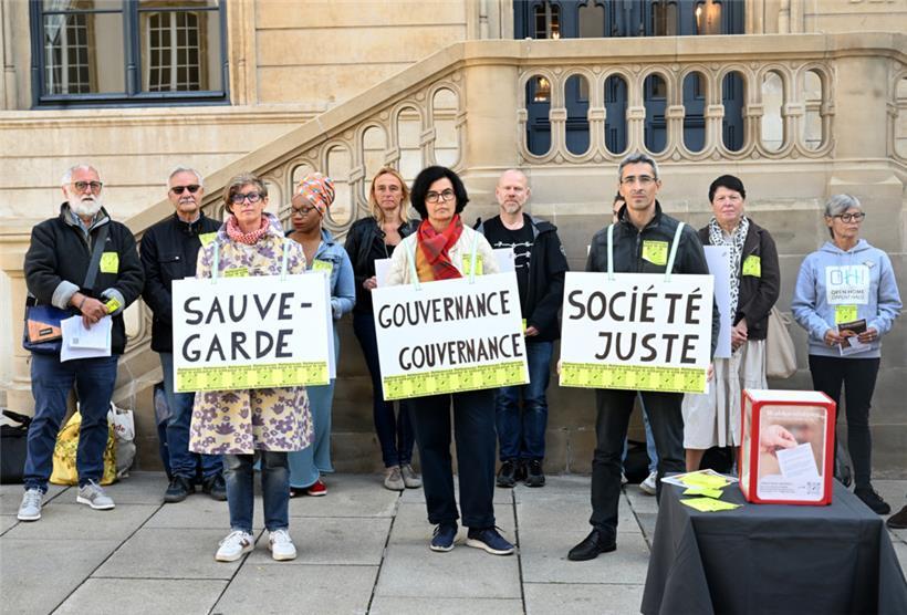 Die Zivilgesellschaft äußert vor der Chamber ihre Forderungen zu den bevorstehenden Parlamentswahlen
