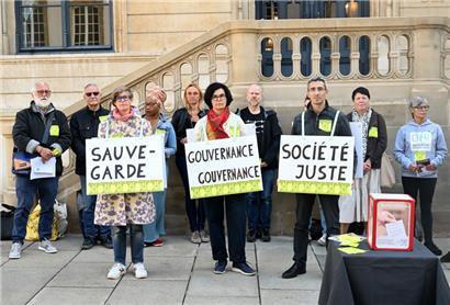 Die Zivilgesellschaft äußert vor der Chamber ihre Forderungen zu den bevorstehenden Parlamentswahlen
