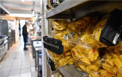 Die Zutaten werden immer teurer, was die Restaurants vor große Probleme stellt
