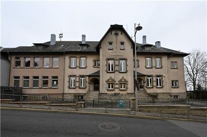 Die alte Schule in Zolver soll als nationales Monument geschützt werden, nach einer Renovierung aber weiterhin als Schule dienen
