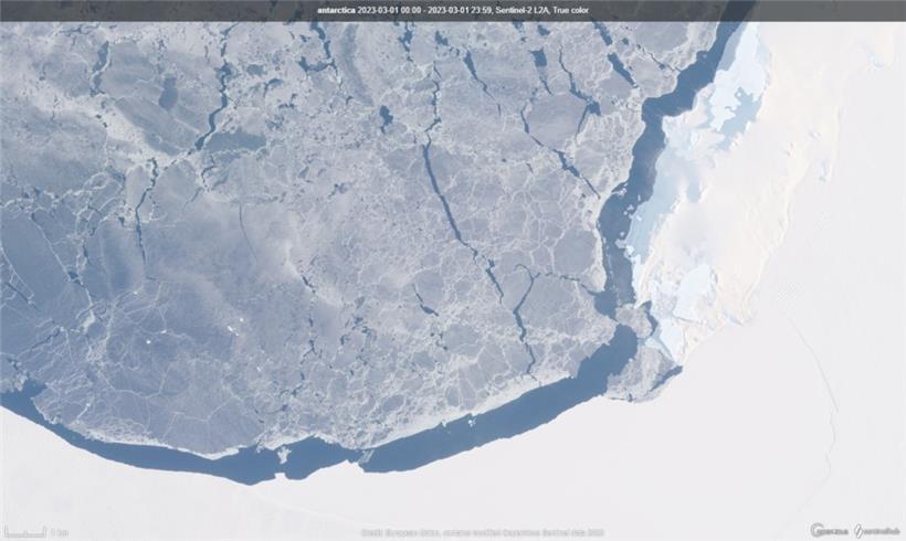 Die antarktische Küste vor dem Winter 2023: Satelliten-Blick auf die Gegend um die McMurdo-Station (im Bild nicht zu erkennen) am 1. März 2023
