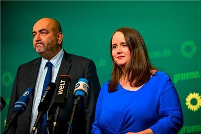 Die beiden Grünen-Parteivorsitzenden Ricarda Lang (r.) und Omid Nouripour werfen hin
