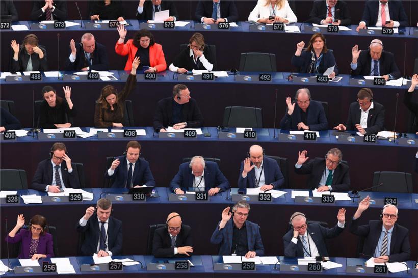Die beiden Rechtsfraktionen ID und EKR könnten dritt- und viertstärkste Kraft im Parlament werden
