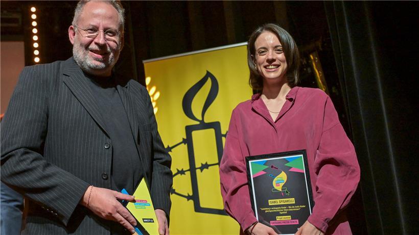 Die Tageblatt-Journalisten Stefan Kunzmann und Isabel Spigarelli bei der Arbeit im Büro