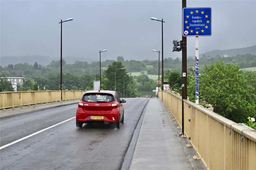 Die berühmte Grenzbrücke, die Schengen mit Perl verbindet
