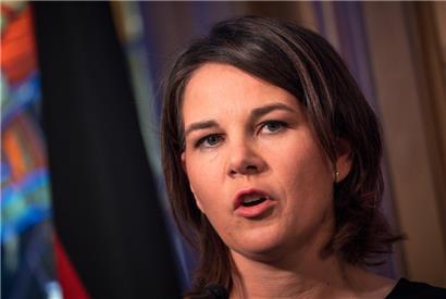 Die deutsche Außenministerin Annalena Baerbock will alles andere als wegschauen beim Krieg in der Ukraine
