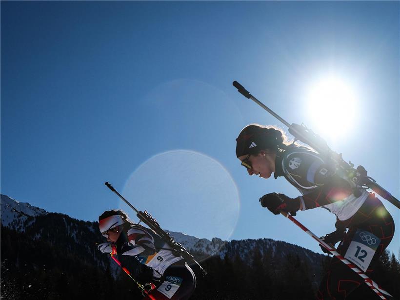 Vanessa Voigt, deutsche Biathletin, verlässt soziale Netzwerke und zeigt entschlossenen Blick beim Training