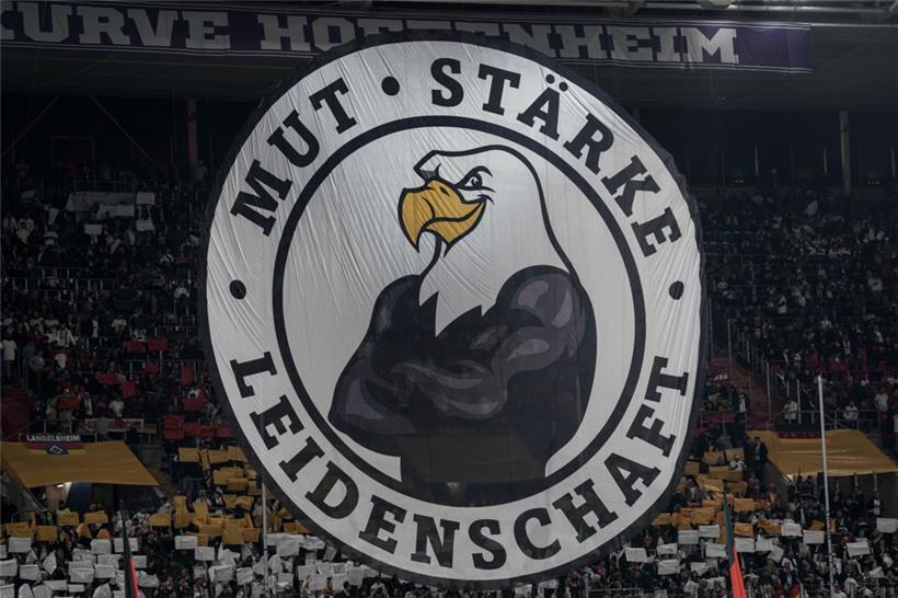 Die deutschen Fans präsentierten vor dem Spiel eine Choreo. In die Geschichtsbüc...