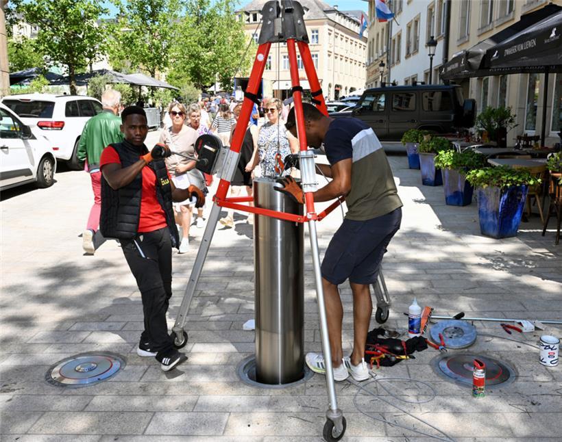 Die elektrischen Poller lassen sich herunterfahren, um z.B. Anwohnern, den haupt...