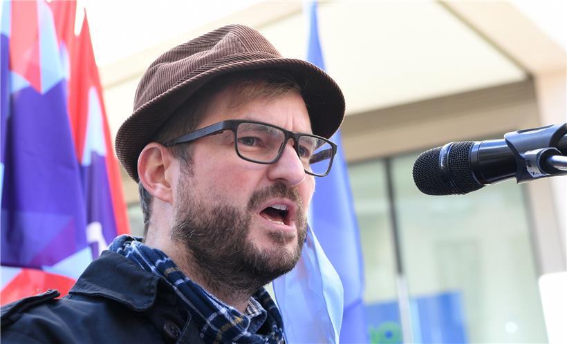 Die erst vor drei Monaten gegründete Vereinigung „Mieterschutz Lëtzebuerg“ mit ihrem Präsidenten Jean-Michel Campanella (Foto) hatte die Kundgebung veranstaltet
