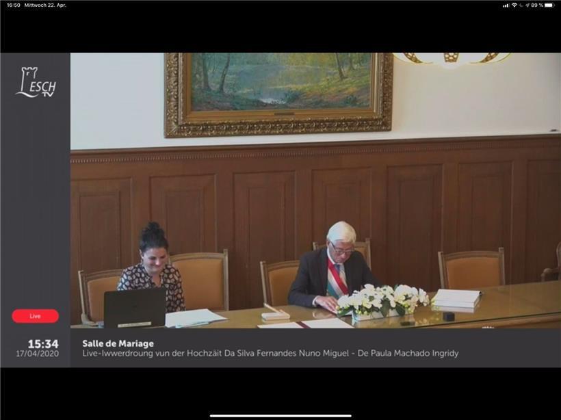 Die erste Liveübertragung einer Hochzeit im Rathaus fand am Freitag statt. Damit ist Esch die erste Gemeinde, die diesen Dienst anbietet. 
