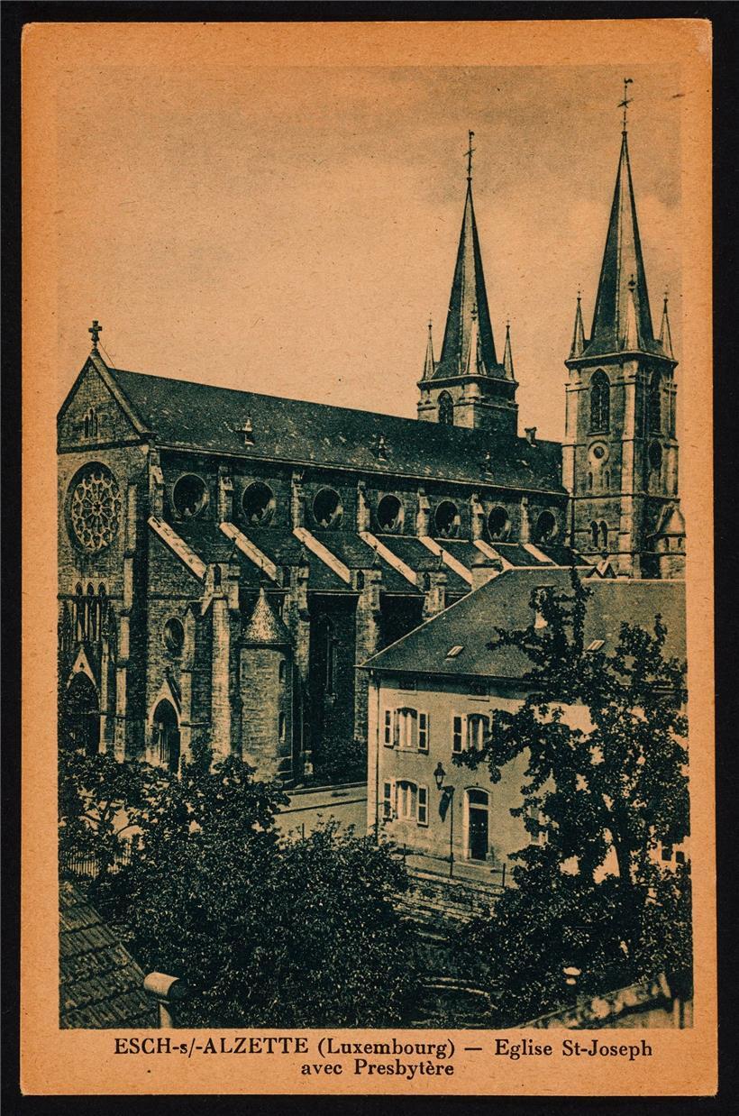 Die frühe Ansicht des Pfarrhauses verrät dessen architektonische Verwandtschaft mit den Bauernhäusern des frühen 19. Jahrhunderts
