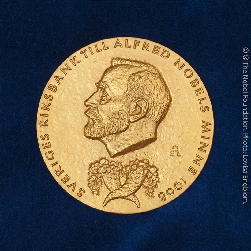 Die goldene Medaille, die mit dem Wirtschaftsnobelpreis vergeben wird
