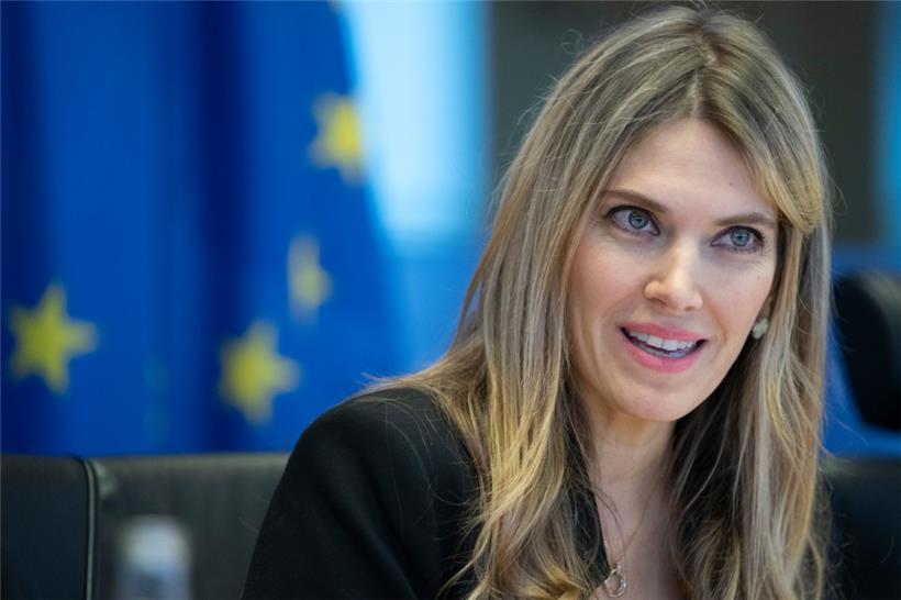 Die griechische EU-Parlamentarierin Eva Kaili wurde am Freitag Abend umgehend von ihrer Partei in Griechenland ausgeschlossen
