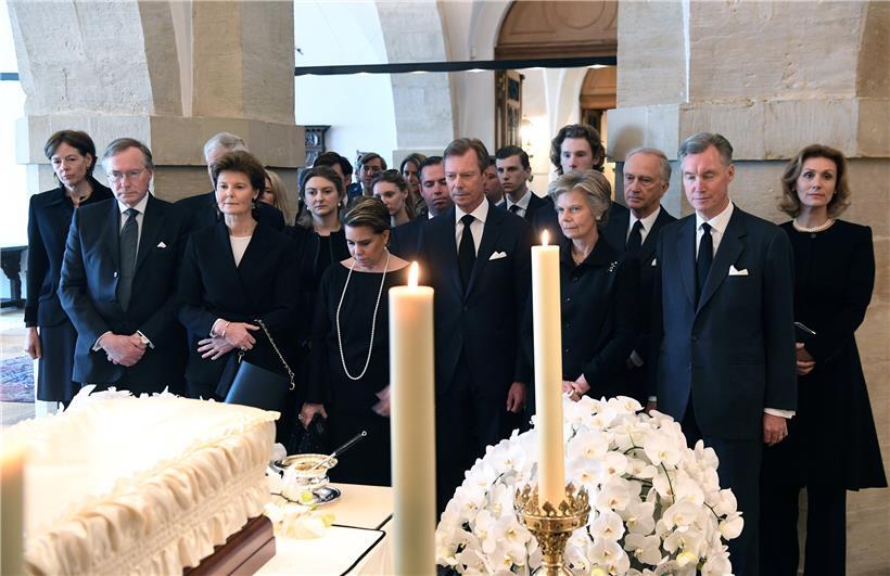 Die großherzogliche Familie nimmt Abschied