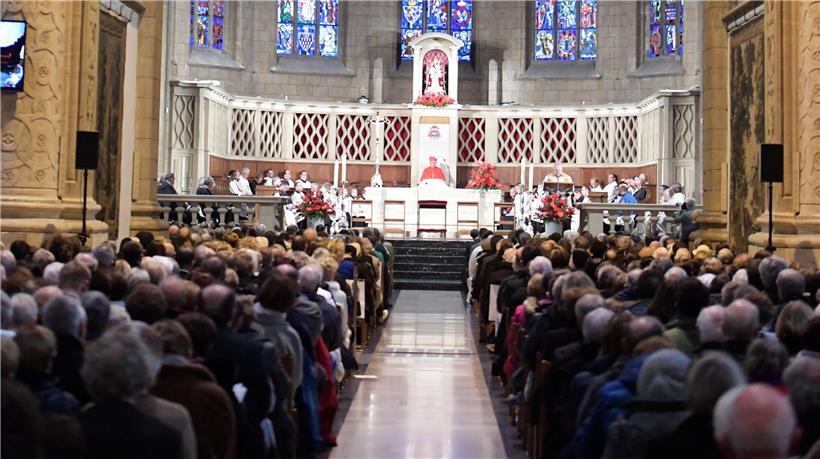 Die hauptstädtische Kathedrale bleibt vorerst leer.
