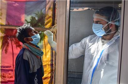 Die im Dezember erstmals entdeckte Variante ist wahrscheinlich ansteckender als das Ausgangsvirus
