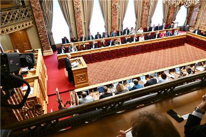 Die im Parlament vertretenen Fraktionen und Gruppierungen durften am Mittwoch auf die Ausführungen des Premierministers zur Lage der Nation vom Dienstag reagieren
