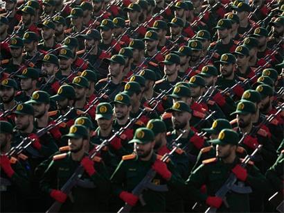 Die iranischen Revolutionsgarden sind die Schutztruppe des Regimes nach innen und außen – hier bei einer Parade im Jahr 2024