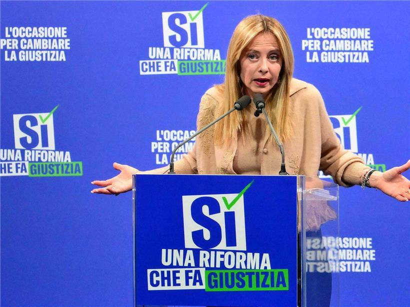 Italienische Regierungschefin Giorgia Meloni spricht bei Kundgebung für Reformunterstützung