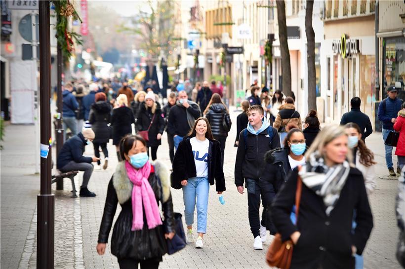 Die letzte offiziell angegebene Bevölkerungszahl geht auf den 1. Januar 2020 zurück: Damals lebten 626.100 Menschen in Luxemburg. Inzwischen dürfte die Bevölkerung aber weiter gewachsen sein.
