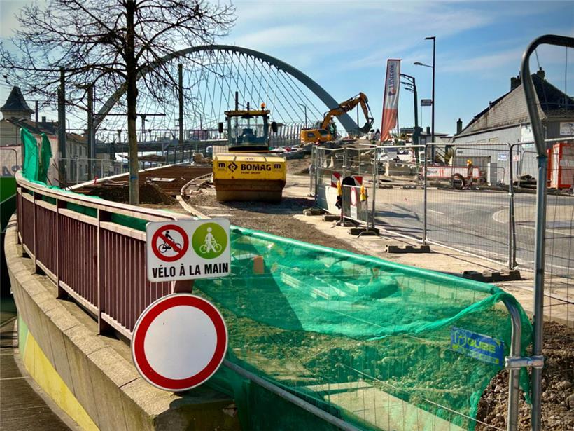 Die neue Hammerel-Brücke: Noch sieht es nach Baustelle aus, doch die Arbeiten sind auf der Zielgeraden
