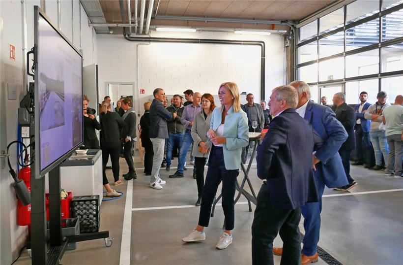 Die offizielle Inbetriebnahme des neuen Gebäudes für die technischen Dienste fand in Anwesenheit von Innenministerin Taina Bofferding statt
