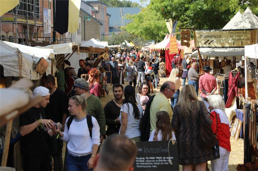 Die rue de la Chapelle im Düdelinger Viertel Budersberg präsentiert sich nächstes Wochenende wieder im mittelalterlichen Look
